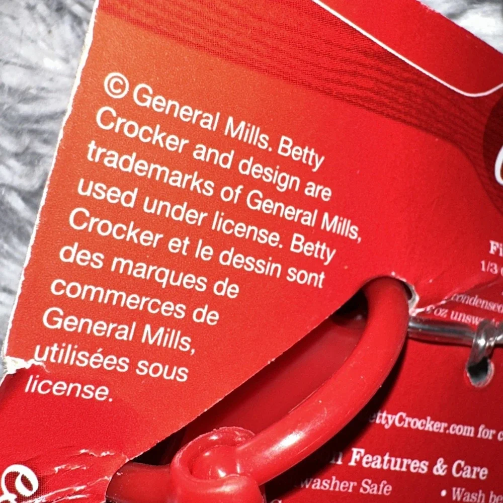 Betty Crocker Red Plastic‎ Measuring Spoons Set 4 Piece Dishwasher Safe New